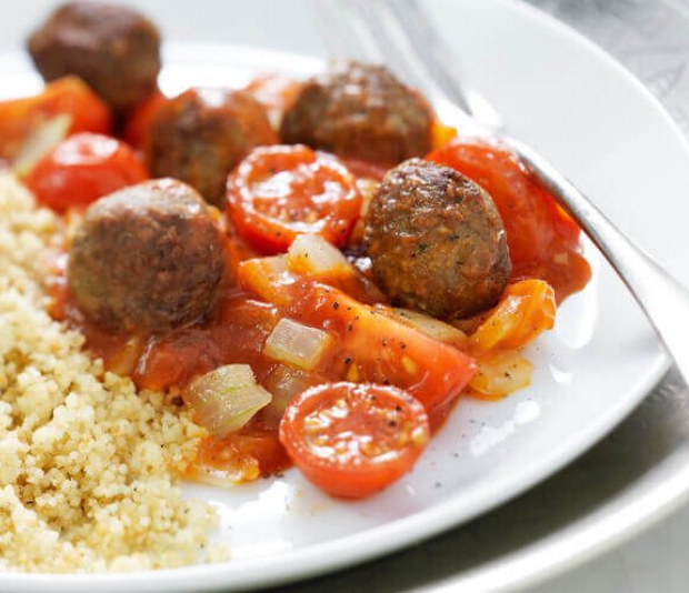 Couscous Met Gehaktballetjes In Tomatensaus Oma Jet En Tante Mina